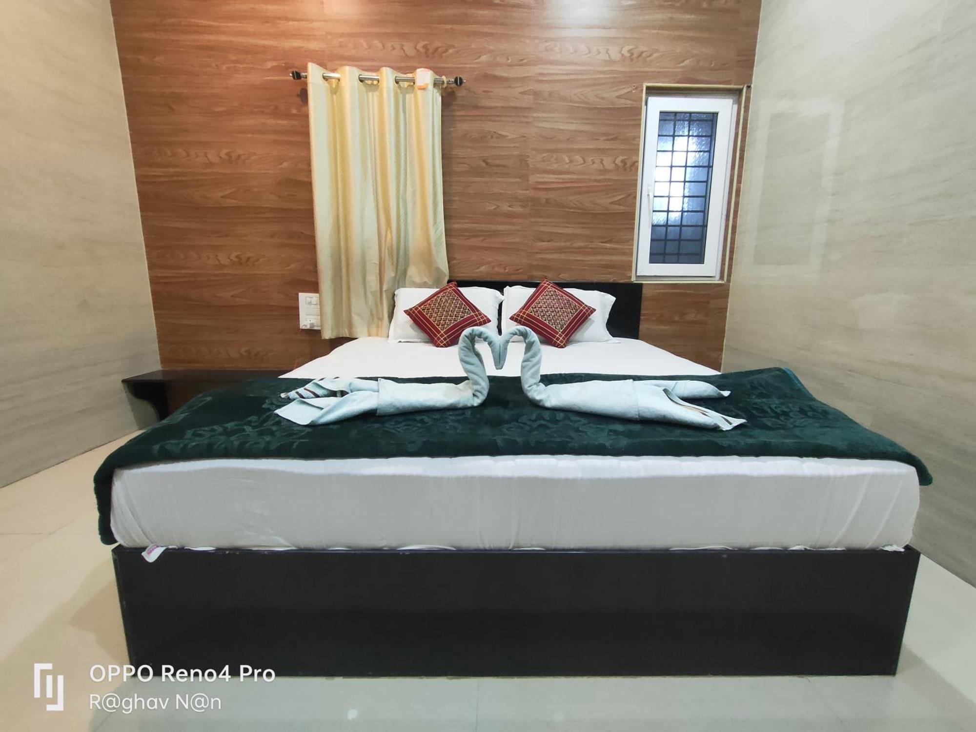 Kamala Sadana Lodge Mādhavaram Kültér fotó