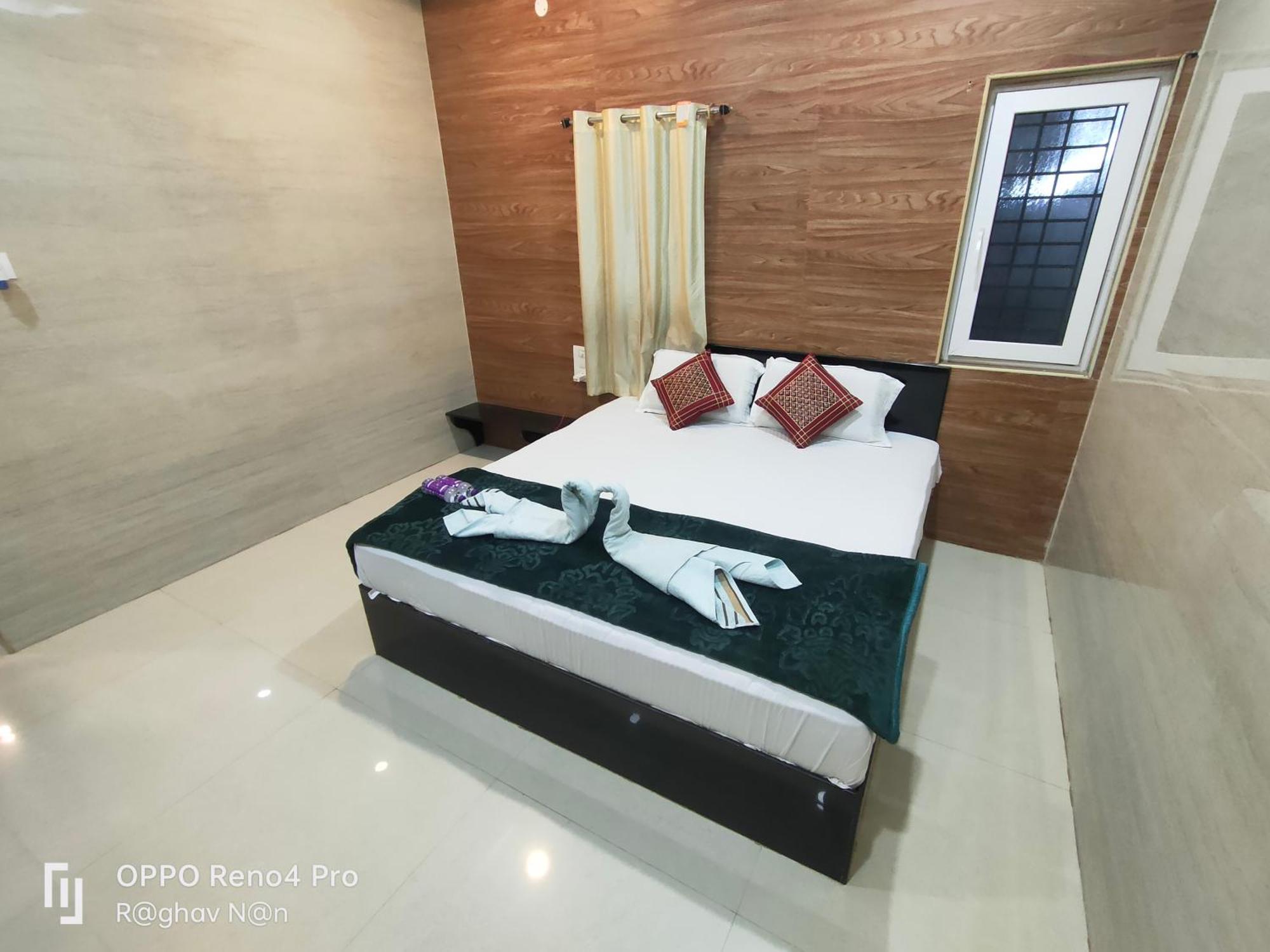 Kamala Sadana Lodge Mādhavaram Kültér fotó